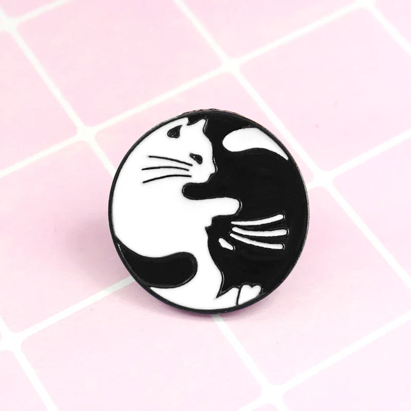 Black White Cat Enamel Brooch Cartoon Kitten Pin Retro Kids Jewelry Gift